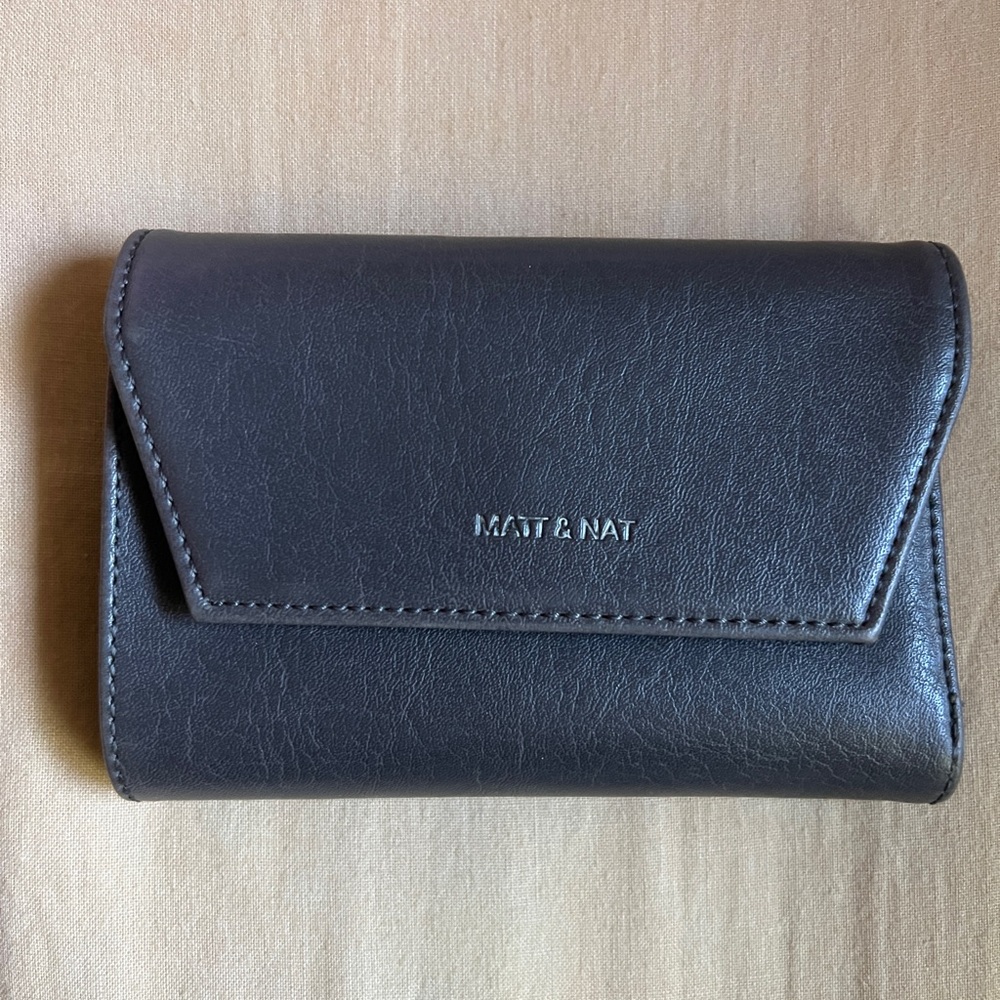 Matt & Nat vegan leather wallet